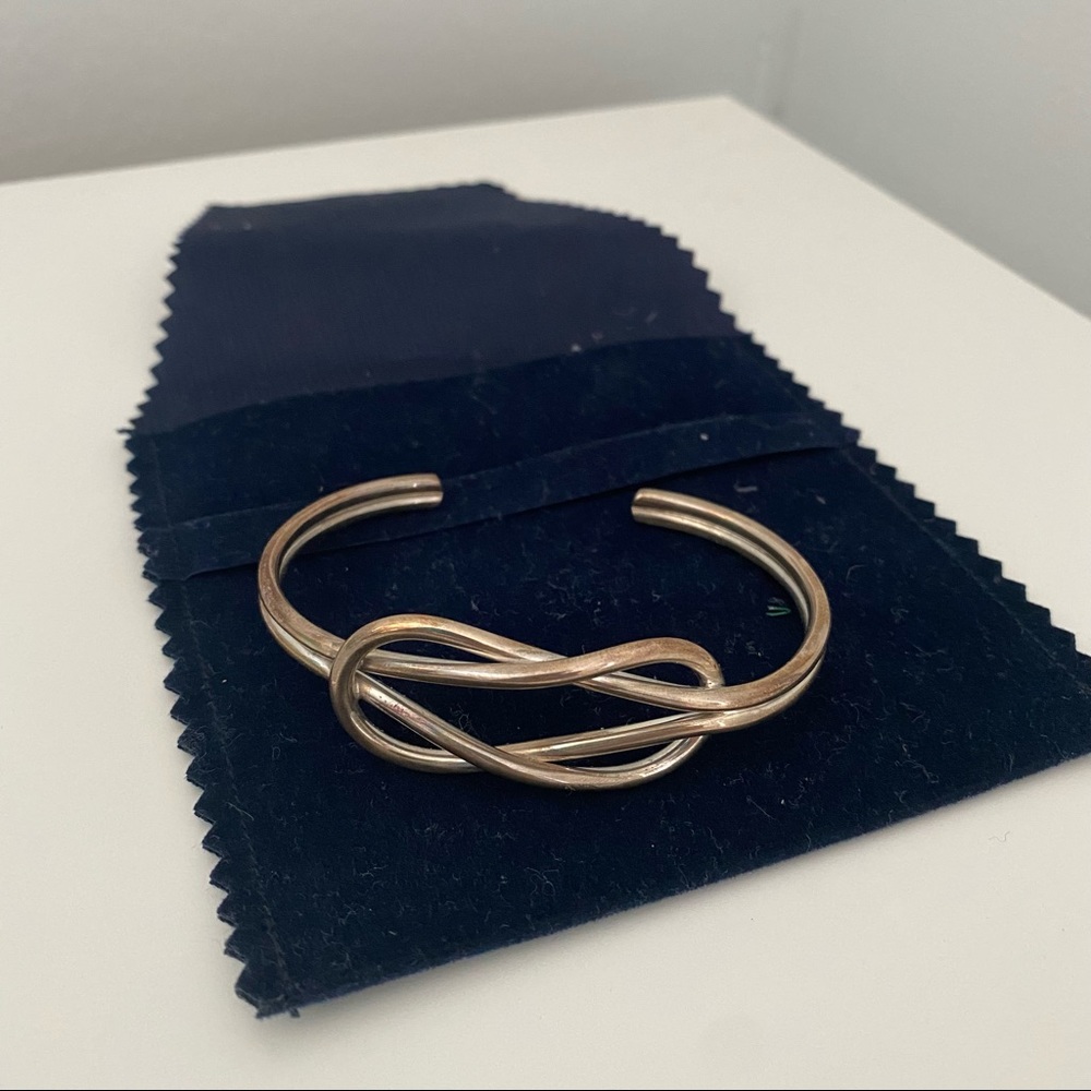 Metal bracelet